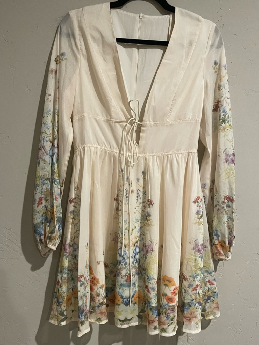 EUC Commense Ivory Floral Tie-Front Mini Boho Dress.